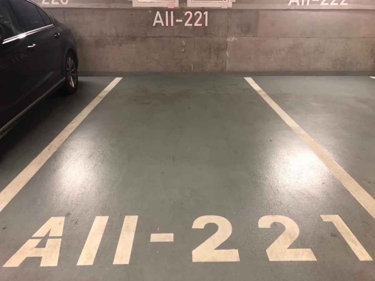 Urban Residence C707, Free Garage Parking Братислава Экстерьер фото